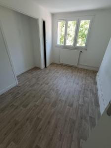 For rent Thiverny 4 rooms 68 m2 Oise (60160) photo 1