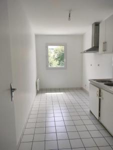 For rent Nantes 2 rooms 55 m2 Loire atlantique (44000) photo 3