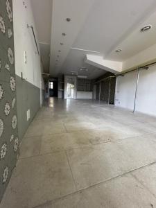 Acheter Local commercial 80 m2 Uzes