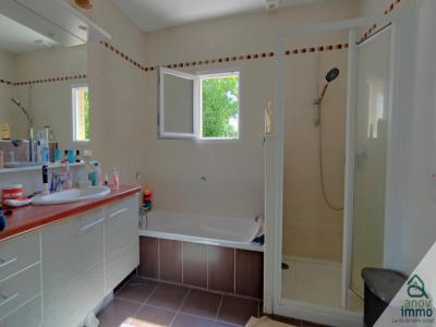 Acheter Maison Lussac-les-chateaux 182000 euros