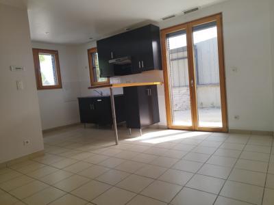 For sale Saint-priest 2 rooms 49 m2 Rhone (69800) photo 1