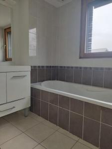 For sale Saint-priest 2 rooms 49 m2 Rhone (69800) photo 4