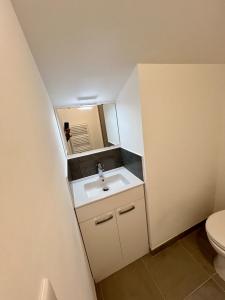 For sale 2 rooms 15 m2 Loire atlantique (44120) photo 2