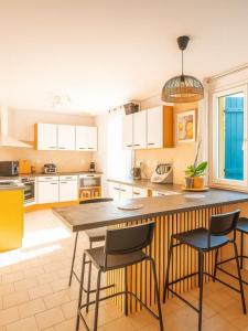 For sale Six-fours-les-plages 6 rooms 122 m2 Var (83140) photo 3