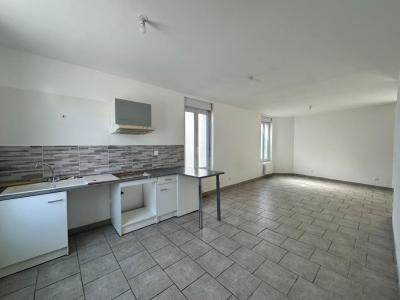 For rent Vierzon 5 rooms 86 m2 Cher (18100) photo 2