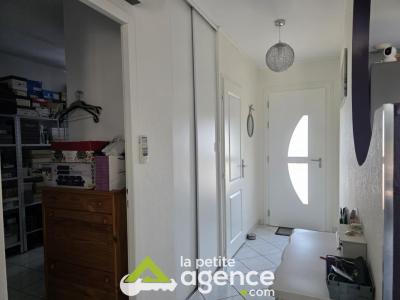 For sale Dun-sur-auron 5 rooms 136 m2 Cher (18130) photo 4