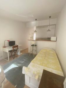 Louer Appartement 18 m2 Saint-etienne