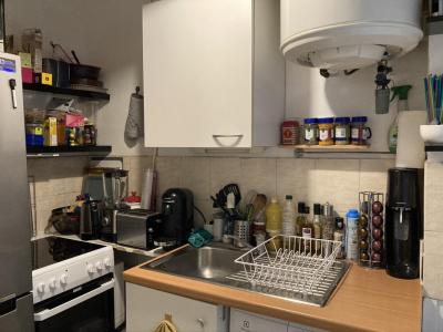 For rent Paris-18eme-arrondissement 2 rooms 29 m2 Paris (75018) photo 3