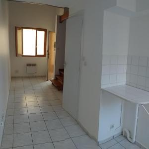 For rent Bordeaux 1 room 26 m2 Gironde (33000) photo 3