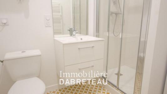 Louer Appartement Lyon-3eme-arrondissement 834 euros
