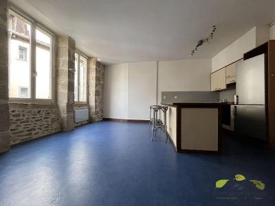 Louer Appartement 43 m2 Saint-leonard-de-noblat
