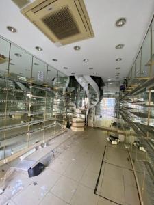 Louer Local commercial Paris-3eme-arrondissement 37944 euros
