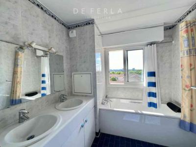 For rent Bagneux 5 rooms 147 m2 Hauts de Seine (92220) photo 3