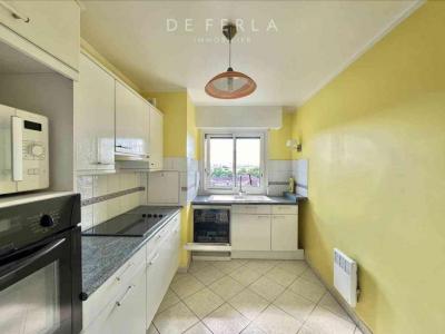 For rent Bagneux 5 rooms 147 m2 Hauts de Seine (92220) photo 4
