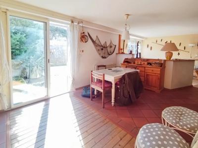 For sale Rochelle 4 rooms 110 m2 Charente maritime (17000) photo 2