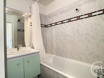 Louer Appartement Thiais 869 euros
