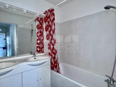 For rent Villeurbanne 3 rooms 76 m2 Rhone (69100) photo 4