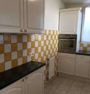 For sale CENTRE VILLE   COMMERCES 3 rooms 62 m2 Cher (18200) photo 2