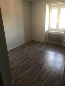Louer Appartement 60 m2 Saint-genest-malifaux