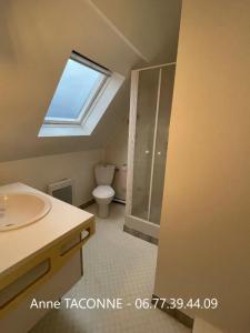 For rent Pithiviers 1 room 25 m2 Loiret (45300) photo 3