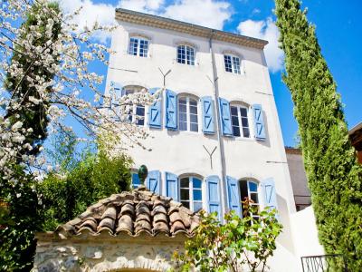 For sale Saint-hippolyte-du-fort 16 rooms 510 m2 Gard (30170) photo 2