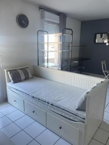 For rent Lyon-8eme-arrondissement 2 rooms 46 m2 Rhone (69008) photo 3