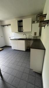 For rent Lyon-4eme-arrondissement 4 rooms 77 m2 Rhone (69004) photo 3