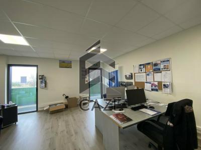 For rent Pompignac 299 m2 Gironde (33370) photo 3