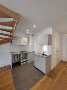For rent Fontainebleau 2 rooms 44 m2 Seine et marne (77300) photo 3
