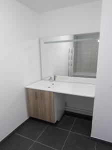 For rent Nantes 3 rooms 62 m2 Loire atlantique (44300) photo 4