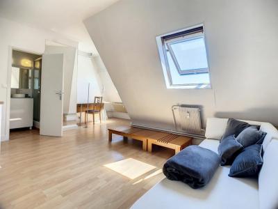 For rent Paris-18eme-arrondissement 2 rooms 31 m2 Paris (75018) photo 0