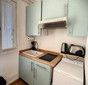 For rent Paris-18eme-arrondissement 2 rooms 31 m2 Paris (75018) photo 4