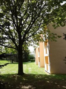For rent Saint-germain-du-bois 1 room 38 m2 Saone et loire (71330) photo 1