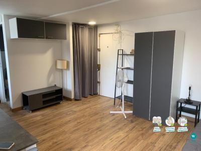 Louer Appartement Paris-10eme-arrondissement 878 euros