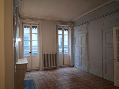 For rent Lyon-2eme-arrondissement 3 rooms 71 m2 Rhone (69002) photo 2