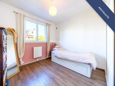 For sale Marseille-12eme-arrondissement 4 rooms 66 m2 Bouches du Rhone (13012) photo 4