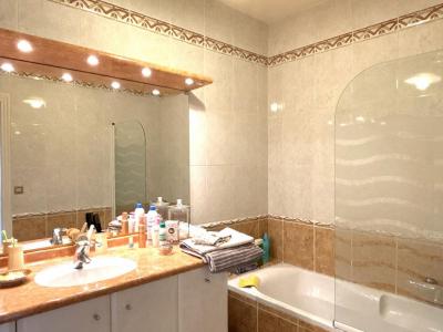 For sale Saint-etienne 5 rooms 117 m2 Loire (42000) photo 2