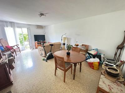 For rent Rognac 4 rooms 100 m2 Bouches du Rhone (13340) photo 2