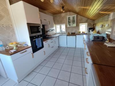 For sale Plonevez-du-faou 5 rooms 99 m2 Finistere (29530) photo 2