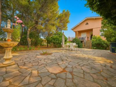 For sale Laurens 7 rooms 176 m2 Herault (34480) photo 2