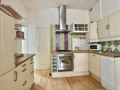 For sale Bordeaux 3 rooms 72 m2 Gironde (33000) photo 2