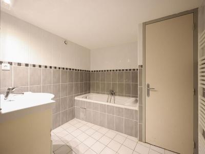 For sale Beziers 3 rooms 92 m2 Herault (34500) photo 4