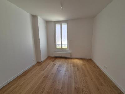 For sale Vichy 4 rooms 76 m2 Allier (03200) photo 2