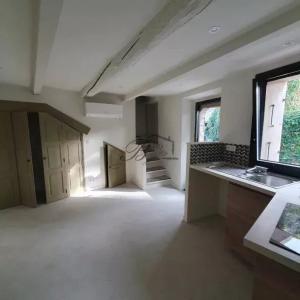 For rent Cucuron 2 rooms 26 m2 Vaucluse (84160) photo 2