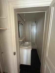 For rent Paris-17eme-arrondissement 1 room 24 m2 Paris (75017) photo 3