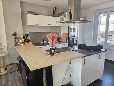 For sale Montrond-les-bains 4 rooms 93 m2 Loire (42210) photo 3