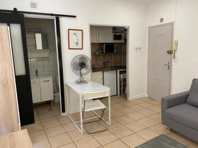 For rent Nimes 1 room 17 m2 Gard (30000) photo 3