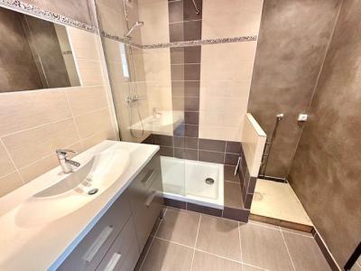 For rent Lyon-3eme-arrondissement 4 rooms 83 m2 Rhone (69003) photo 2