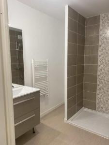 For rent Petit-quevilly 2 rooms 49 m2 Seine maritime (76140) photo 2