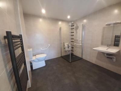 For sale Plouay 5 rooms 97 m2 Morbihan (56240) photo 4